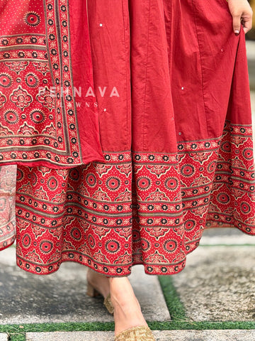 Border Printed Cotton Suit Set-19700 - Pehnava Lawns