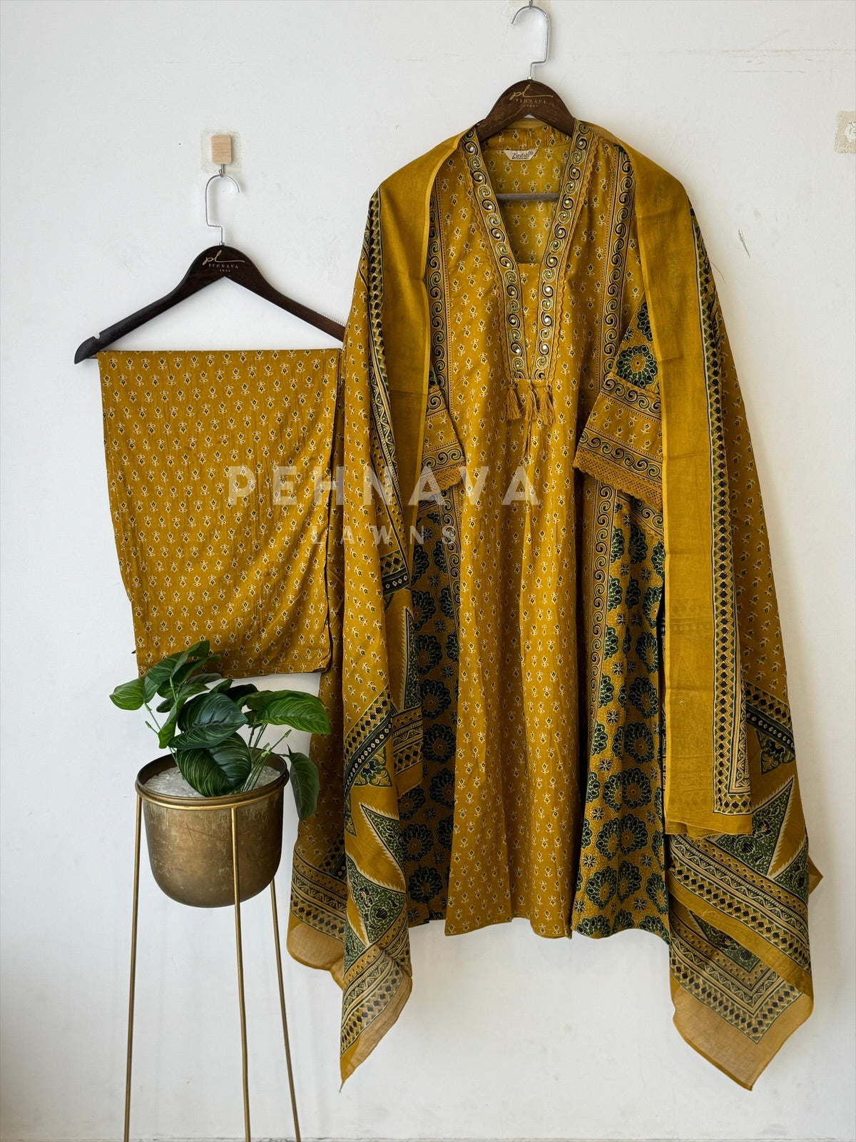 Block Print Salwar Suit - Pehnava Lawns