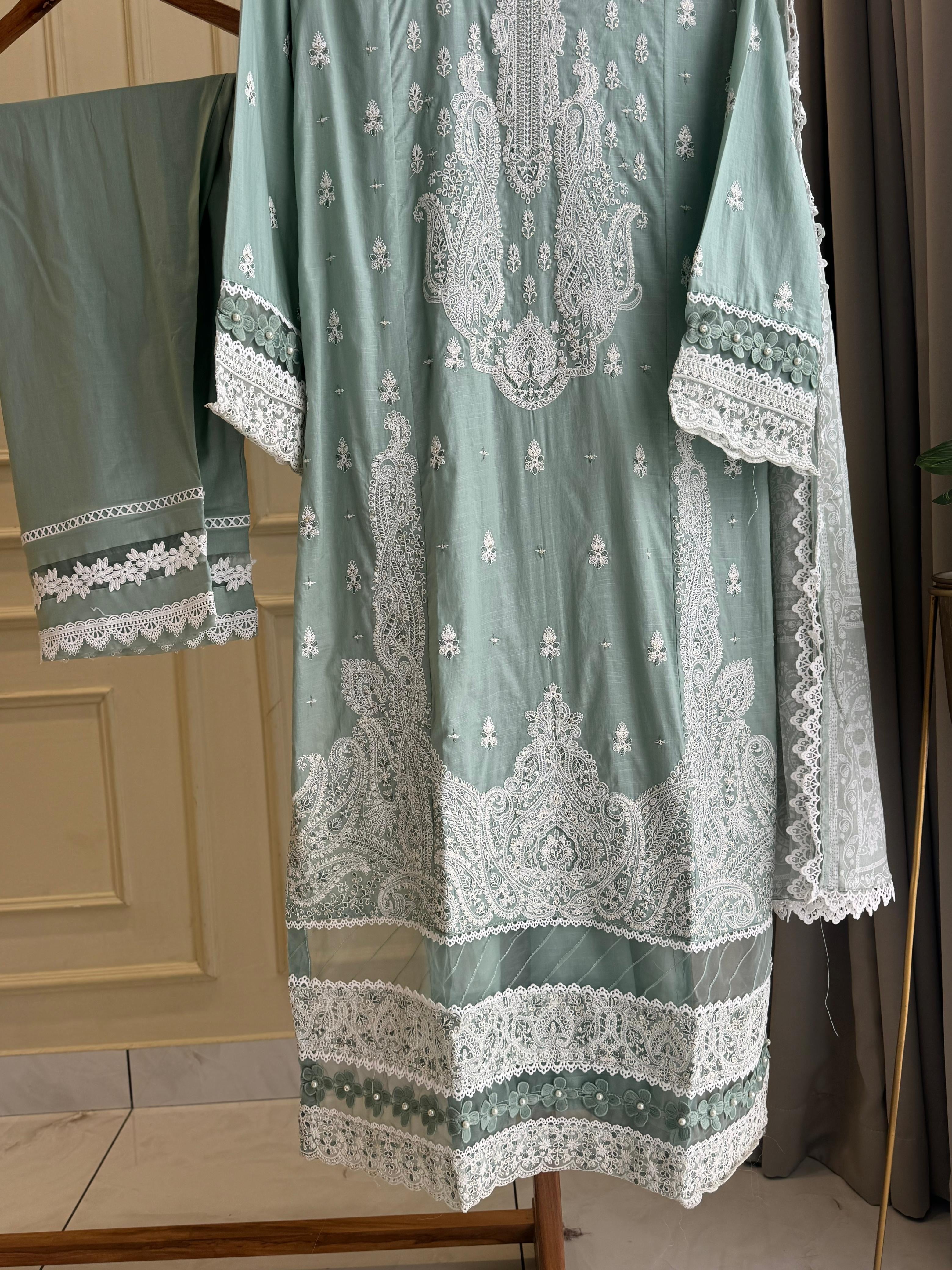 Luxurious Gul- Adhar Pakistani Pret Wear-06