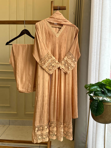 Muslin silk pleated A-line suit