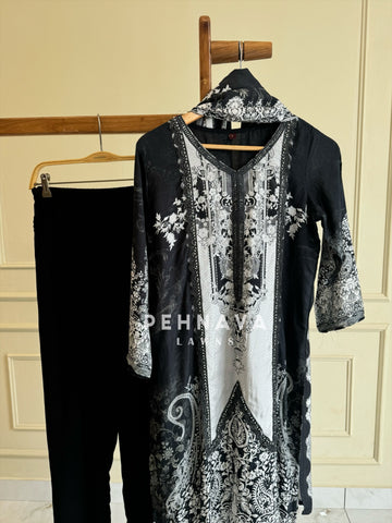 Muslin Hand detailed suit -M-08