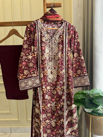 Premium Hand Embroidery Lawn Suit-7