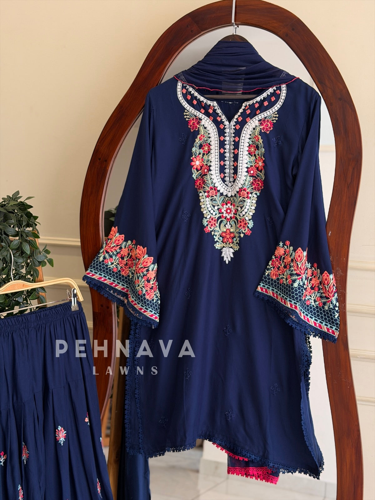 Floral Embroidered Farshi Salwar