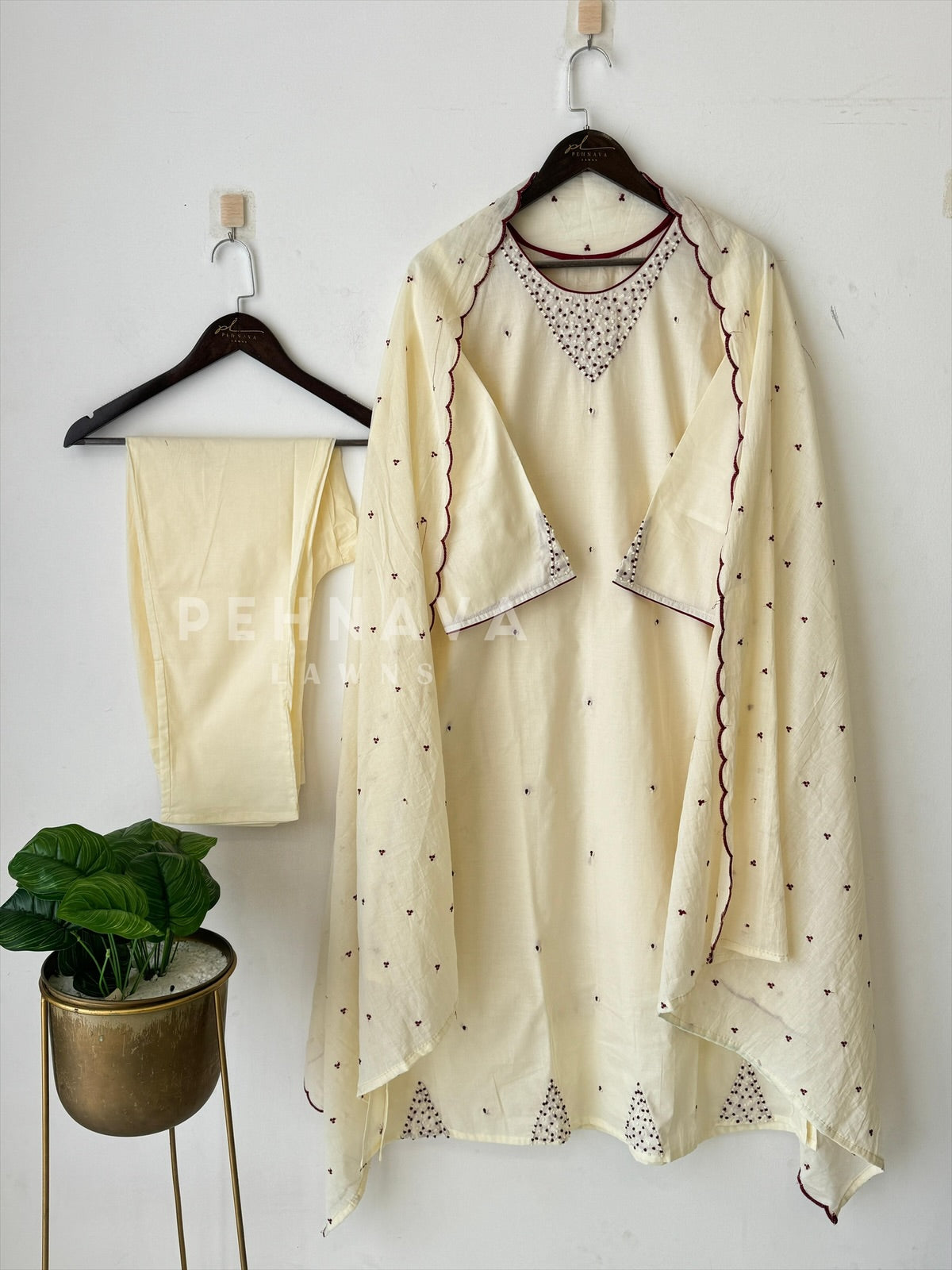 French Knot detailed Suit Set