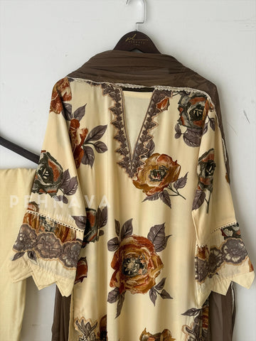 Floral Embroidery Kurtha Set-Cream LRC 143/11937
