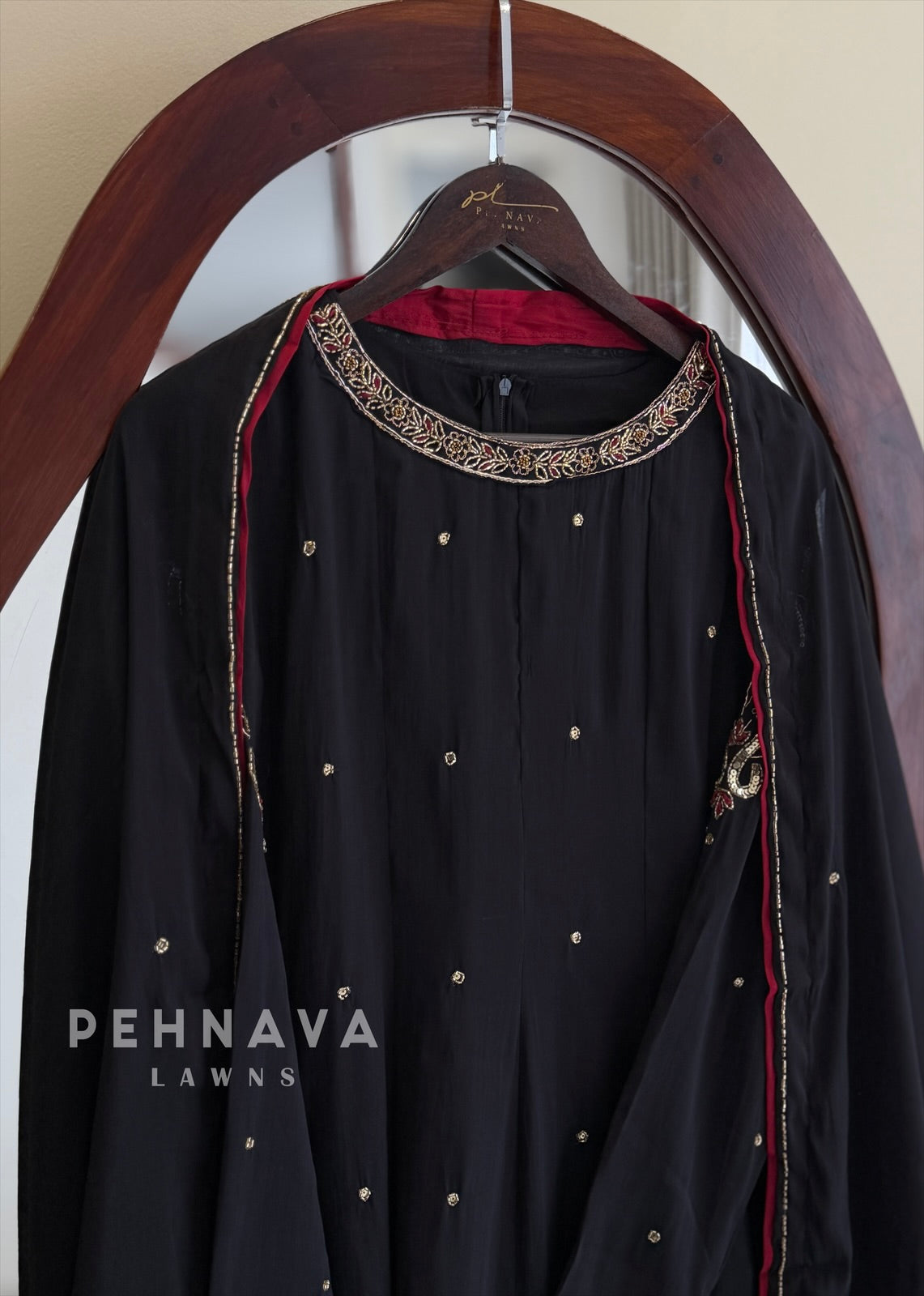 Handworked Neck Suit Set H-311