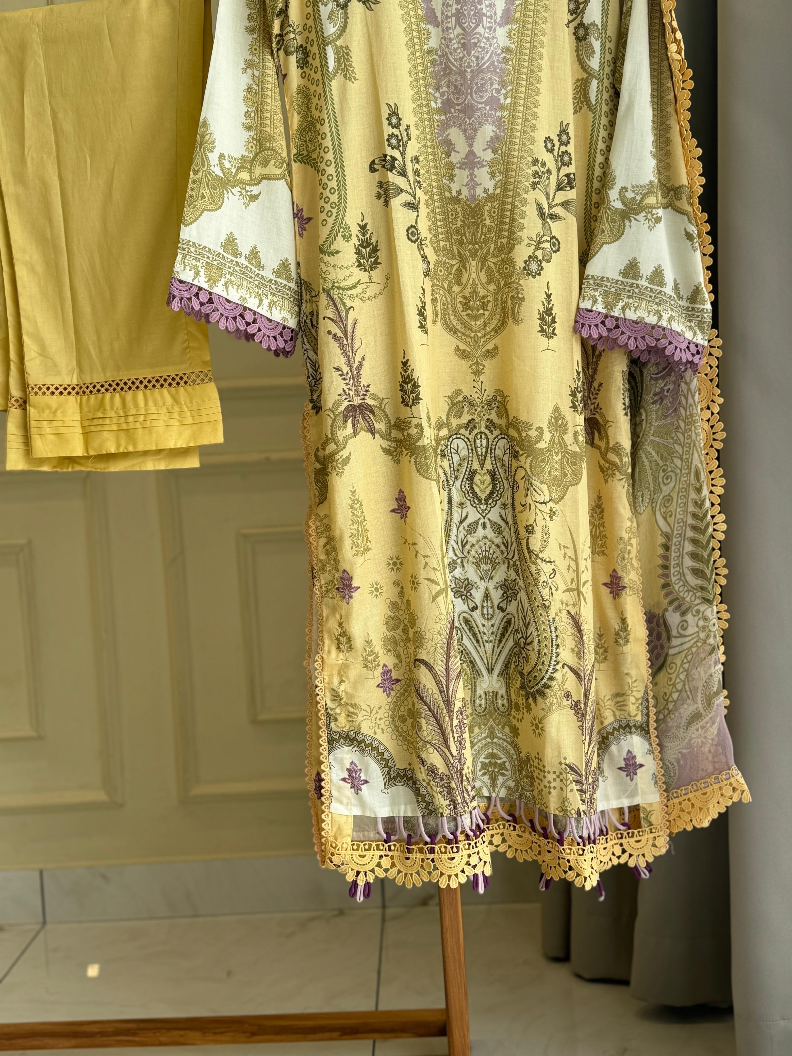 Casual Fit Lawn Suit- 08910