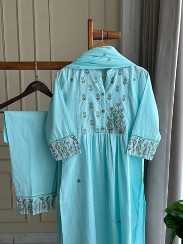 Pure Cotton Self-Embroidered pleated suit