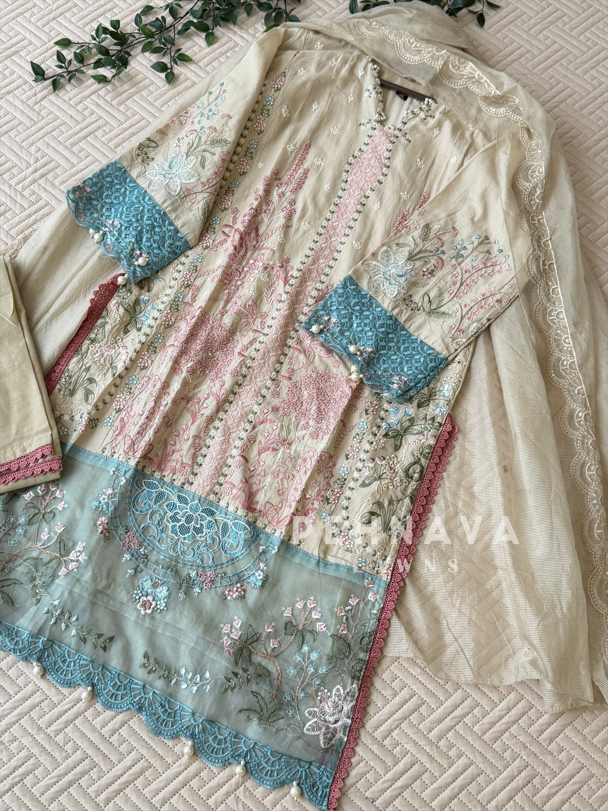 Signature Embroidered Three Piece Set 4561/64