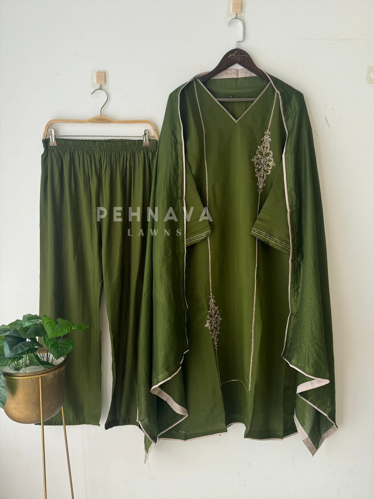 Handworked panel cut Chanderi Suit-3508 - Pehnava Lawns