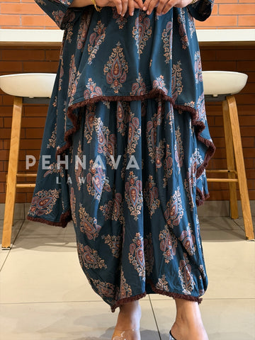 Printed Cowl Attire