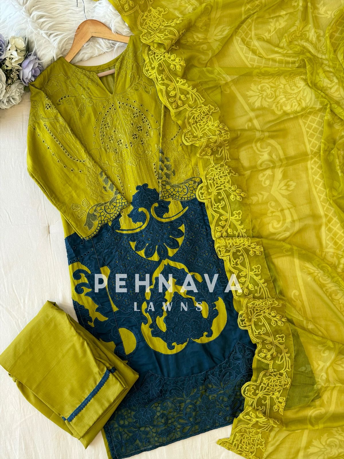 Multi Shaded Suit With Appliqué Design-1286D