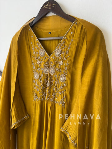 Antique Handwork Ensemble