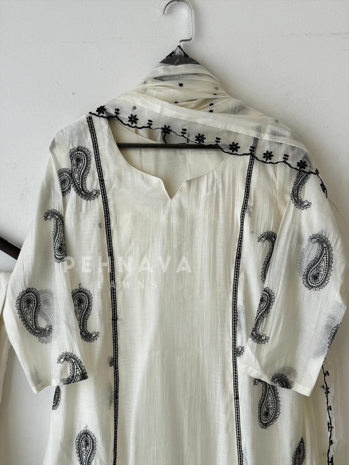 Chanderi Embroidery Suit Set-22158