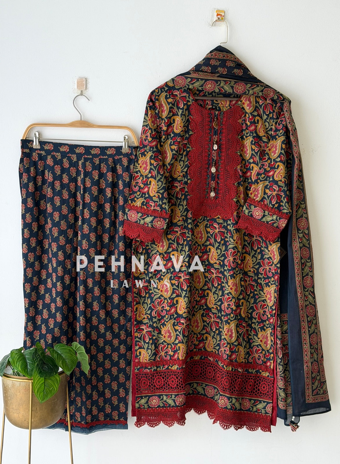 Lace Trimmed Printed Suit Set