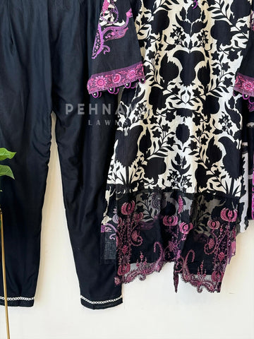 Embroidered Lawn Suit with Printed Dupatta-Chiffon-1417 - Pehnava Lawns