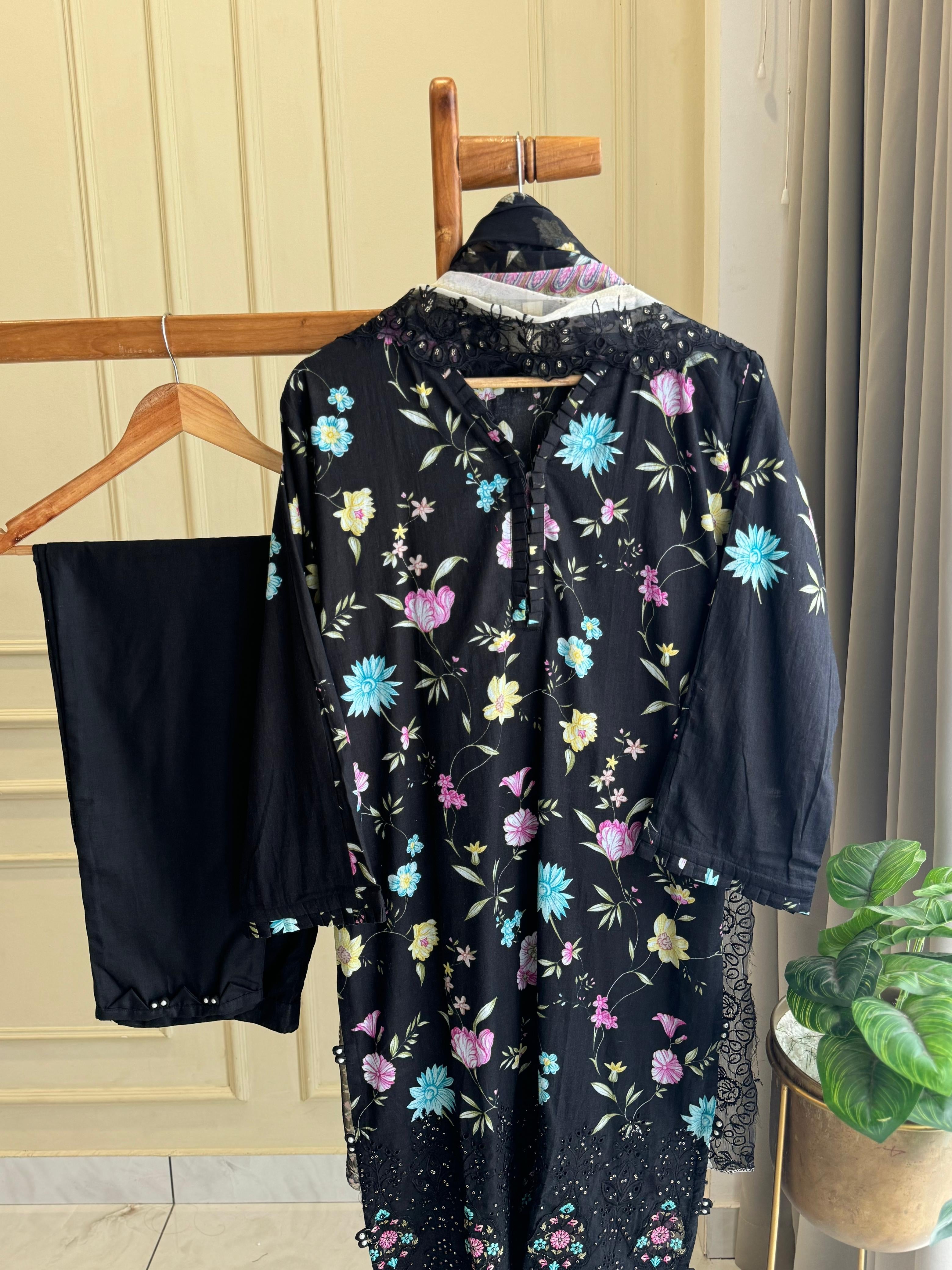 Floral Patterned Ready to Wear Suit-004