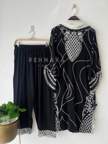 New Floral Embroidery Kurtha Suit-247 - Pehnava Lawns