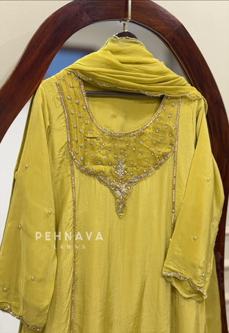 Handworked Tissue Yoke Detailed Ensemble