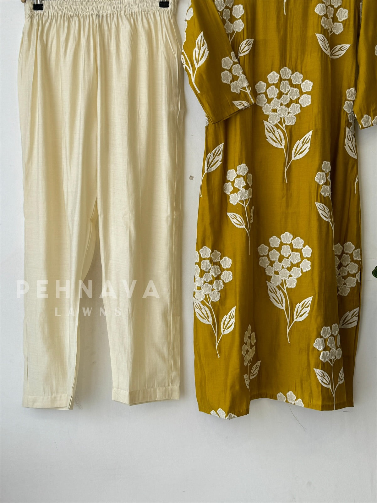 Imported Fabric Floral Suit Set - Pehnava Lawns