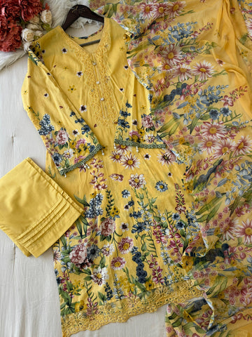 Cotton casual suit with pure chiffon dupatta 1353B - Pehnava Lawns