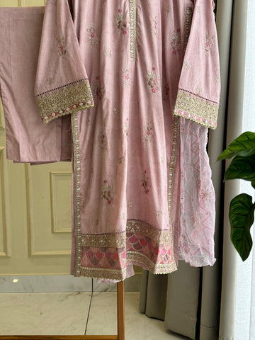 Premium Pure Lawn Embroidered Suit - 08