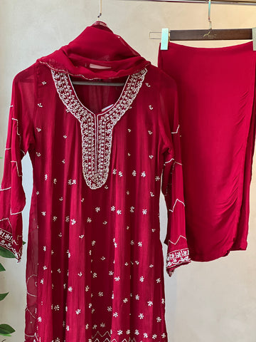 Scalloped Handwork Suit Set