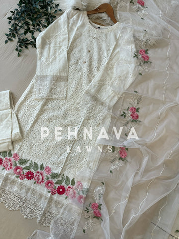 Noor-e-Safa (cotton embroidered suit)