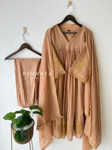 Paisley Embroidered Three Piece Suit - Pehnava Lawns