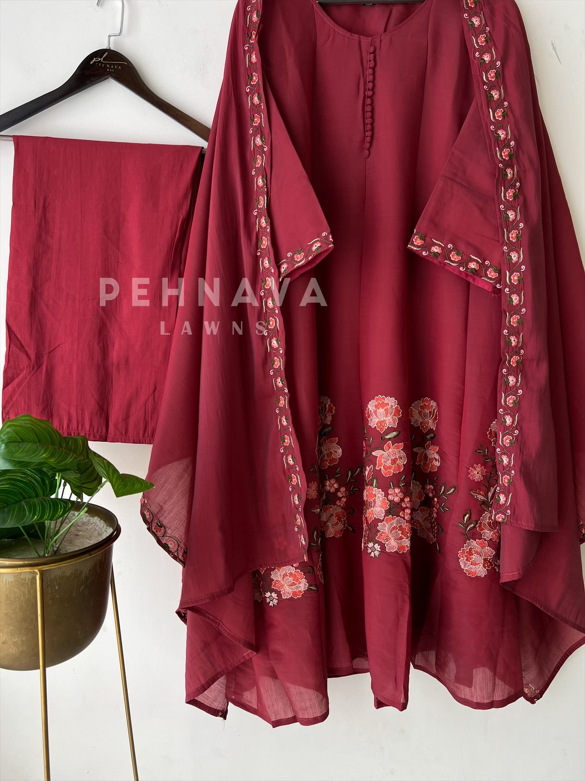 Floral Embroidered Panel Cut Suit-3478 - Pehnava Lawns