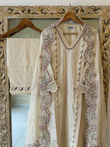 Qalamkar’s Pret Suit-8