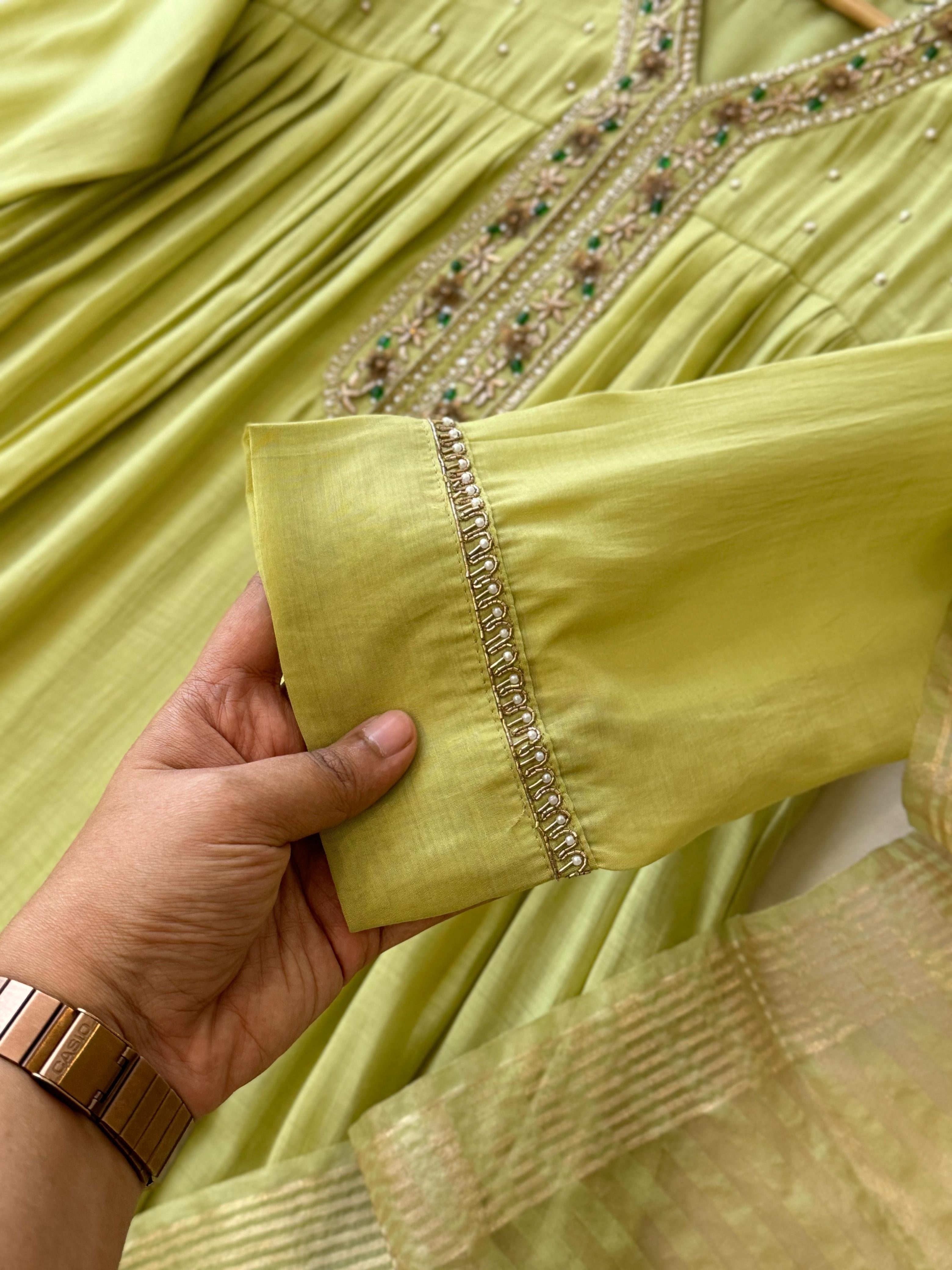 Premium Mulchanderi Luxe Bloom