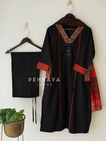 V-Neck Embroidered Panel Suit Set 2668