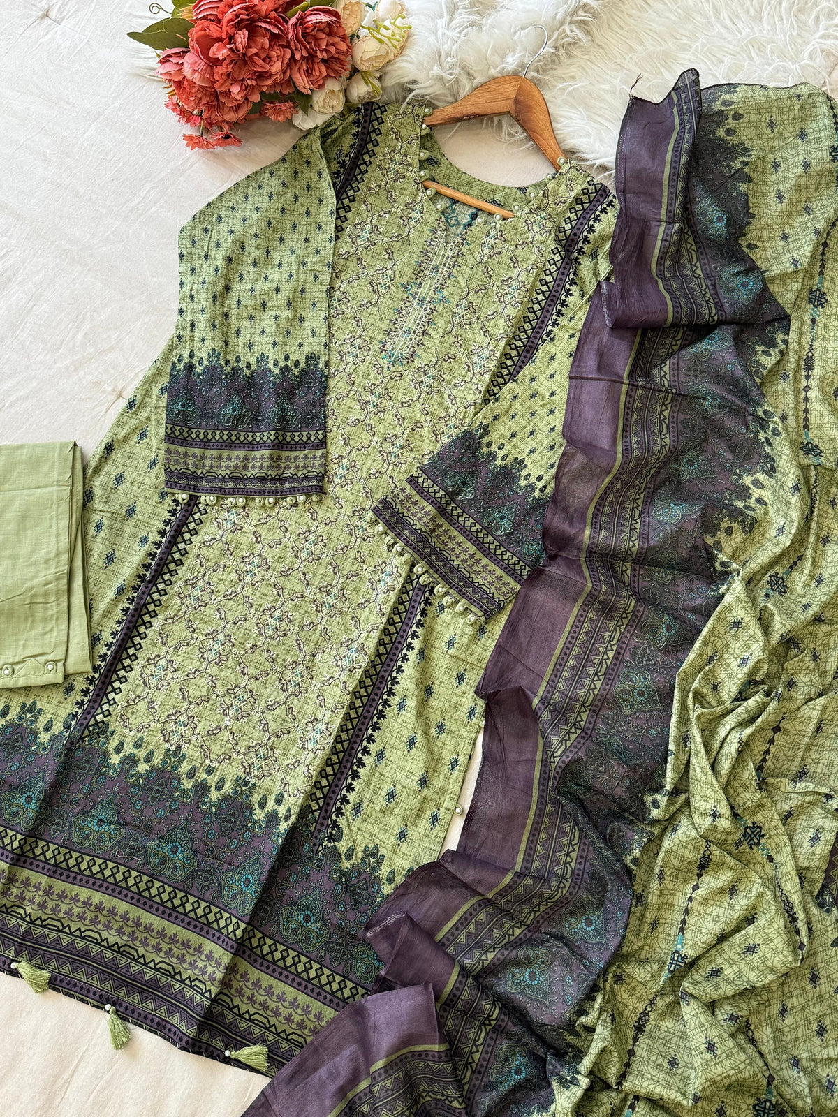 New Ready to Wear Embroidered Suit-1001