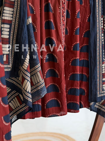 Front Pleated Printed Suit
