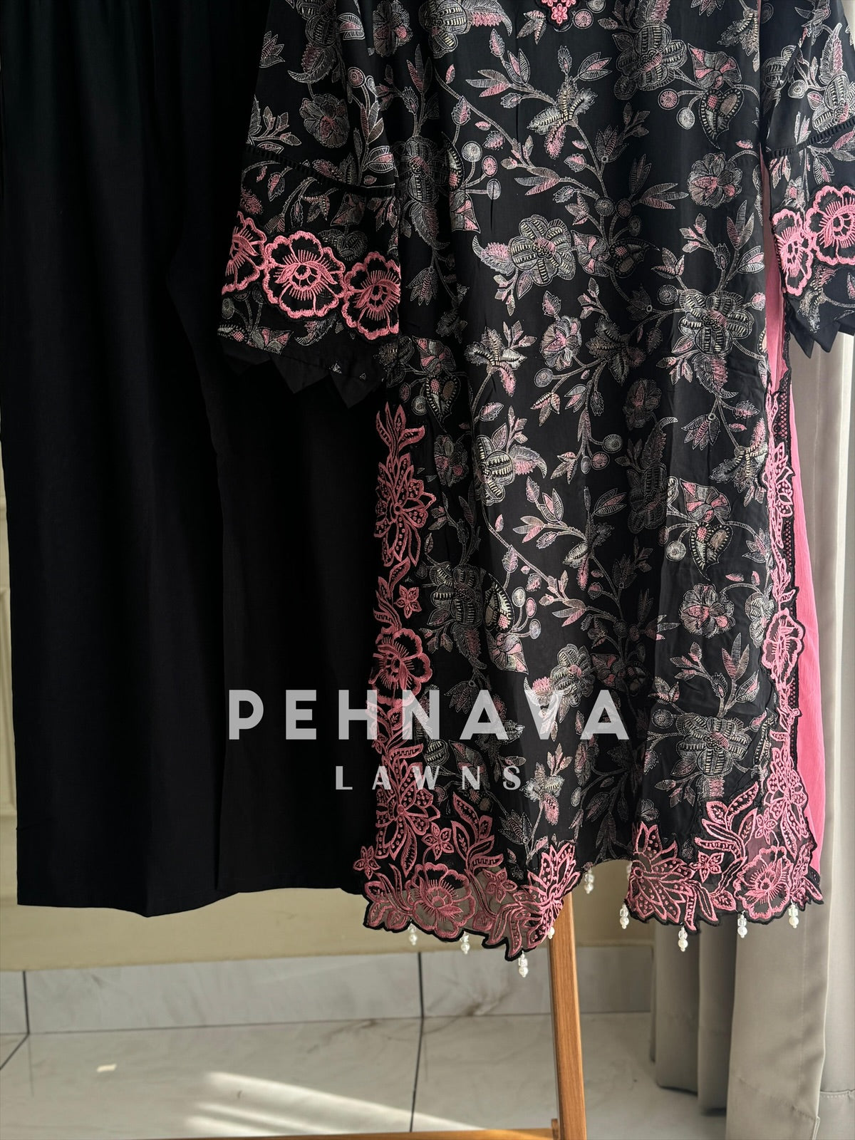 Floral Embroidery Kurtha set-New Colours - Pehnava Lawns
