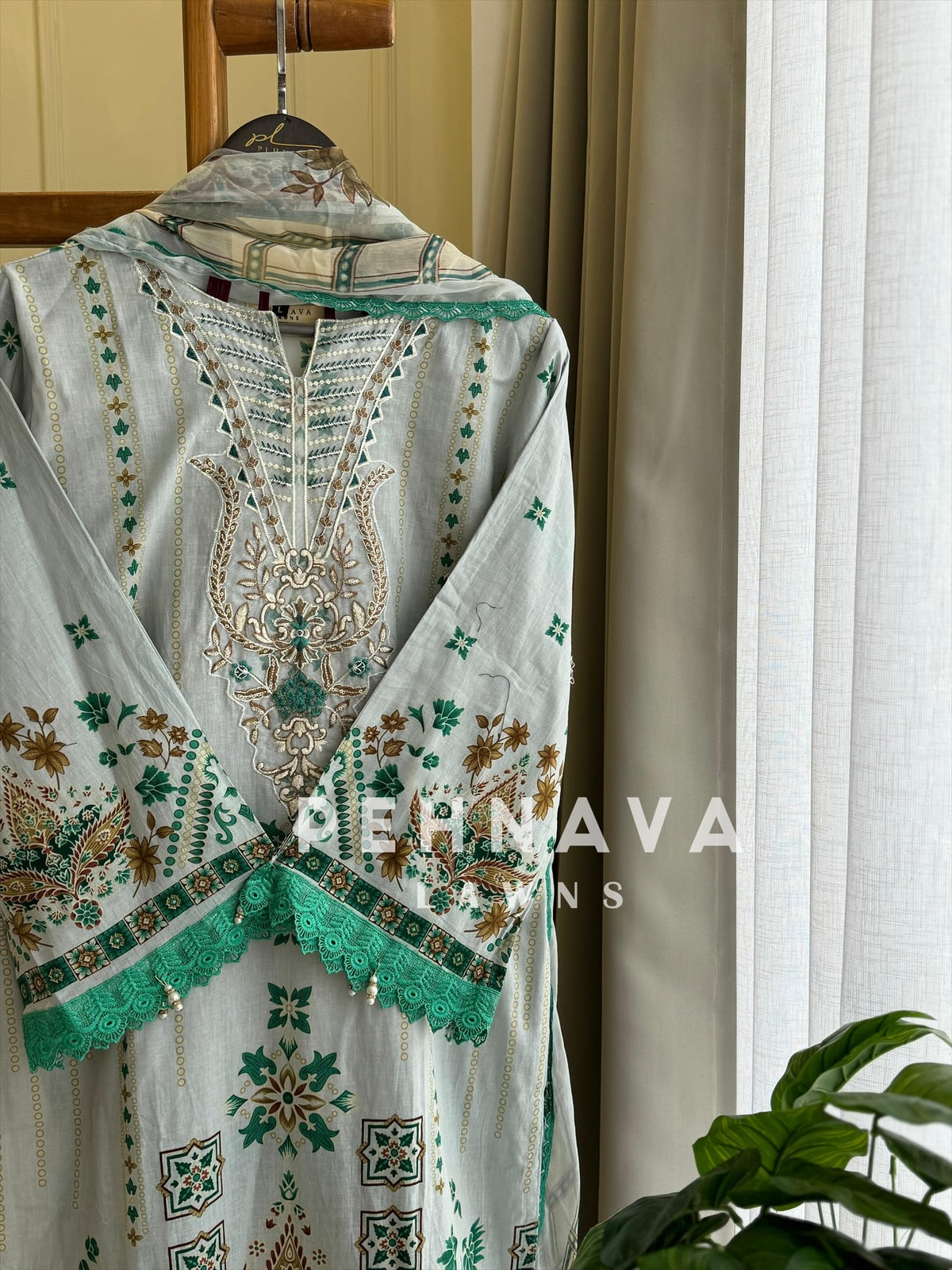 Classic Pakistani Lawn Suit
