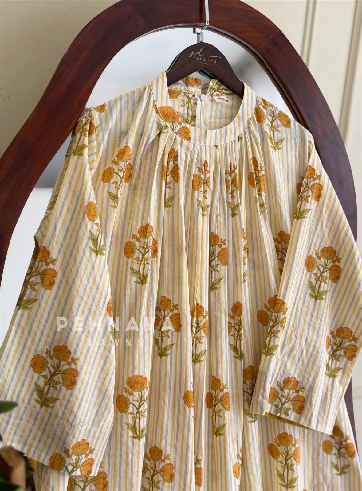 Halter Neck Pleated Printed Suit Set
