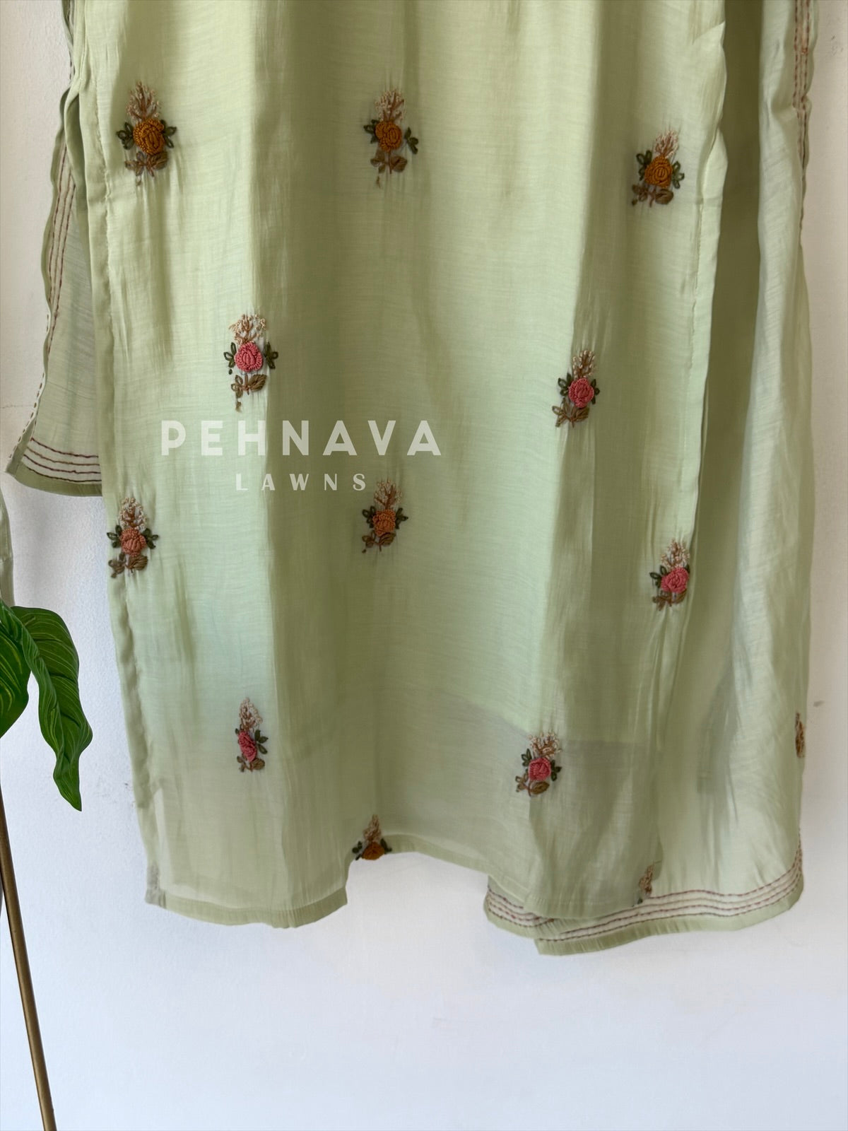 Thread Embroidered Chanderi Suit