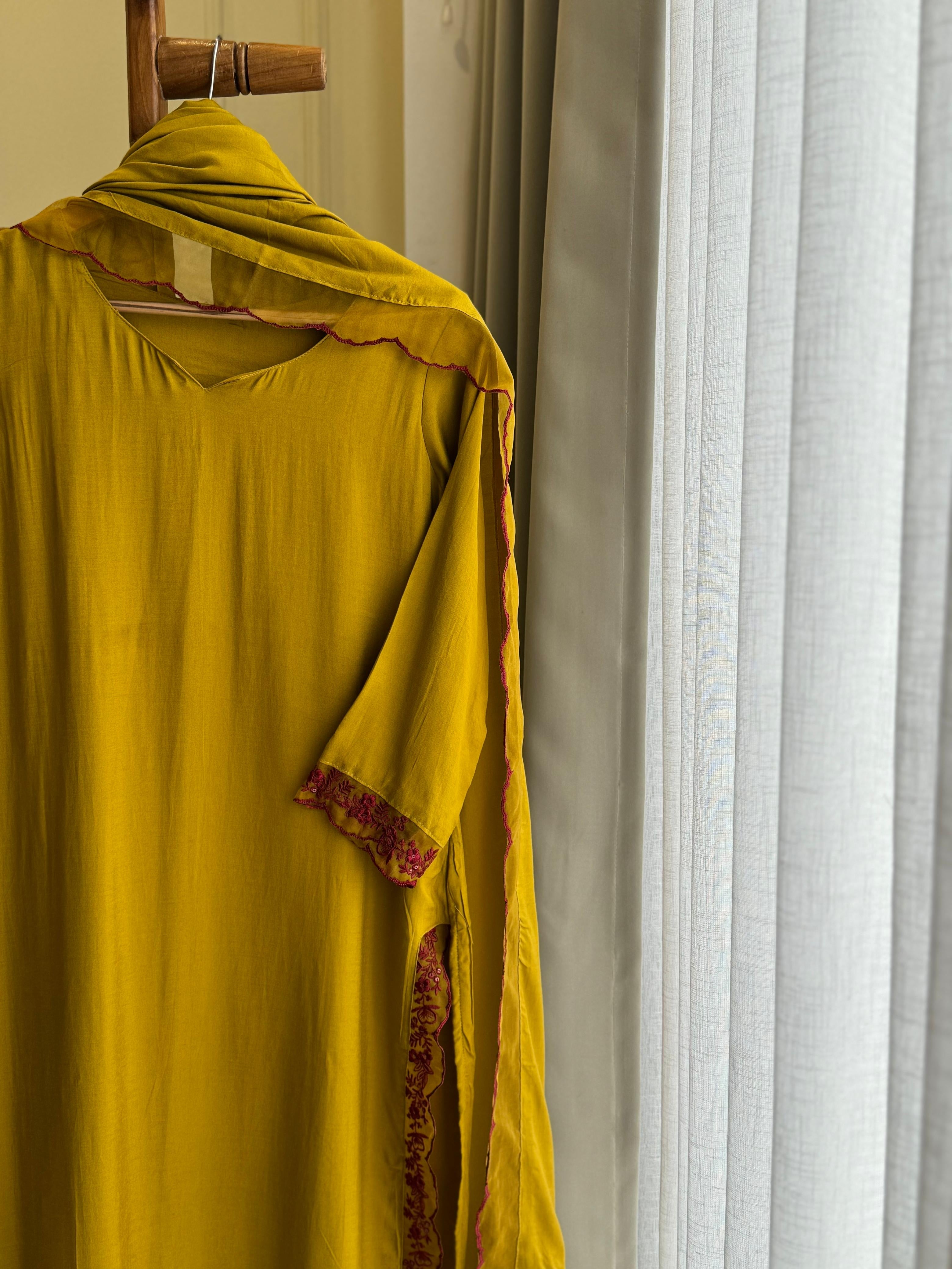 Muslin Designer Pattern Suit - Pehnava Lawns