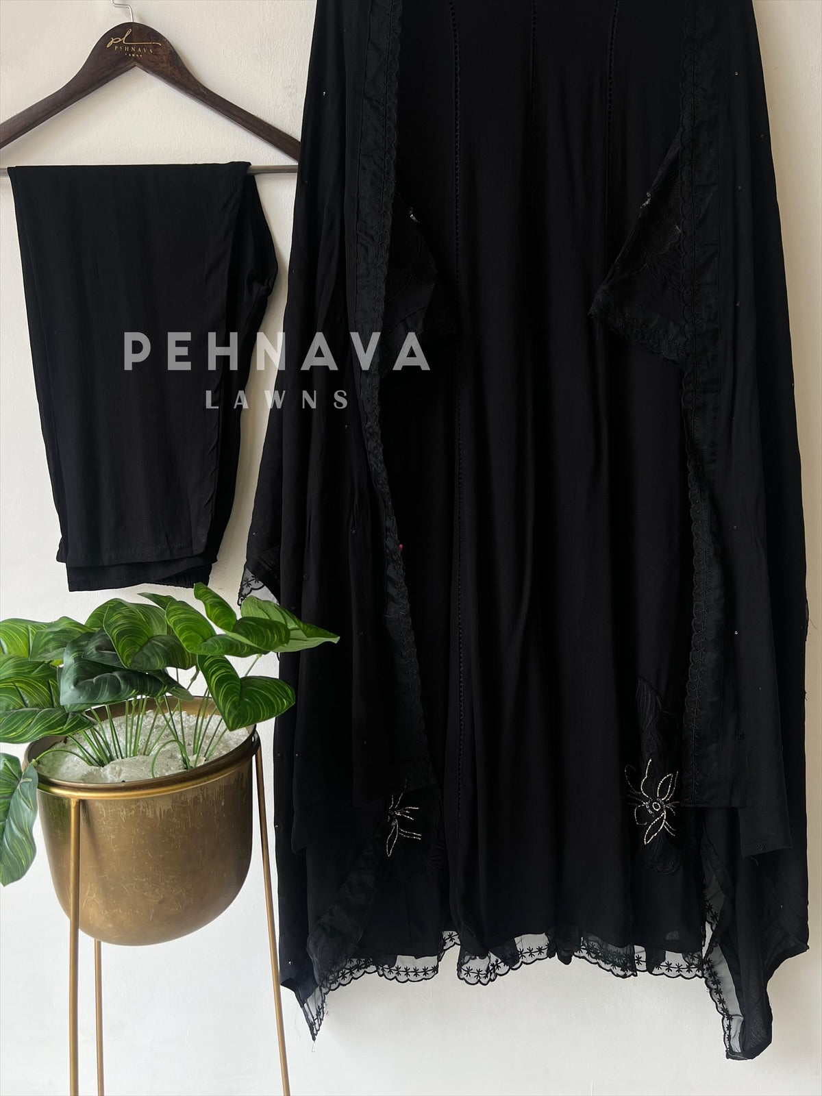 Lace Detail Crinkled Rayon Suit