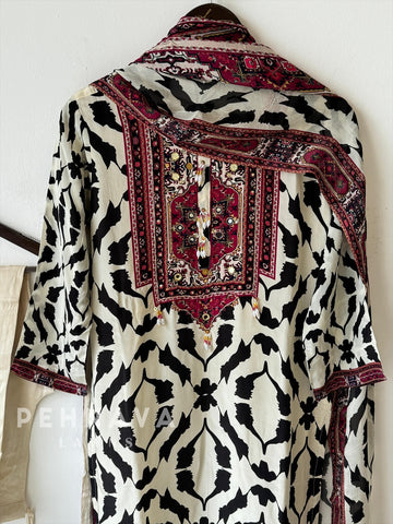 Printed Crepe Kurtha Ensemble-4080 - Pehnava Lawns