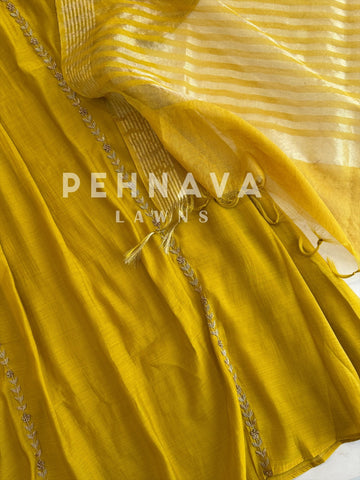 Timeless Ethnic Suit - Pehnava Lawns