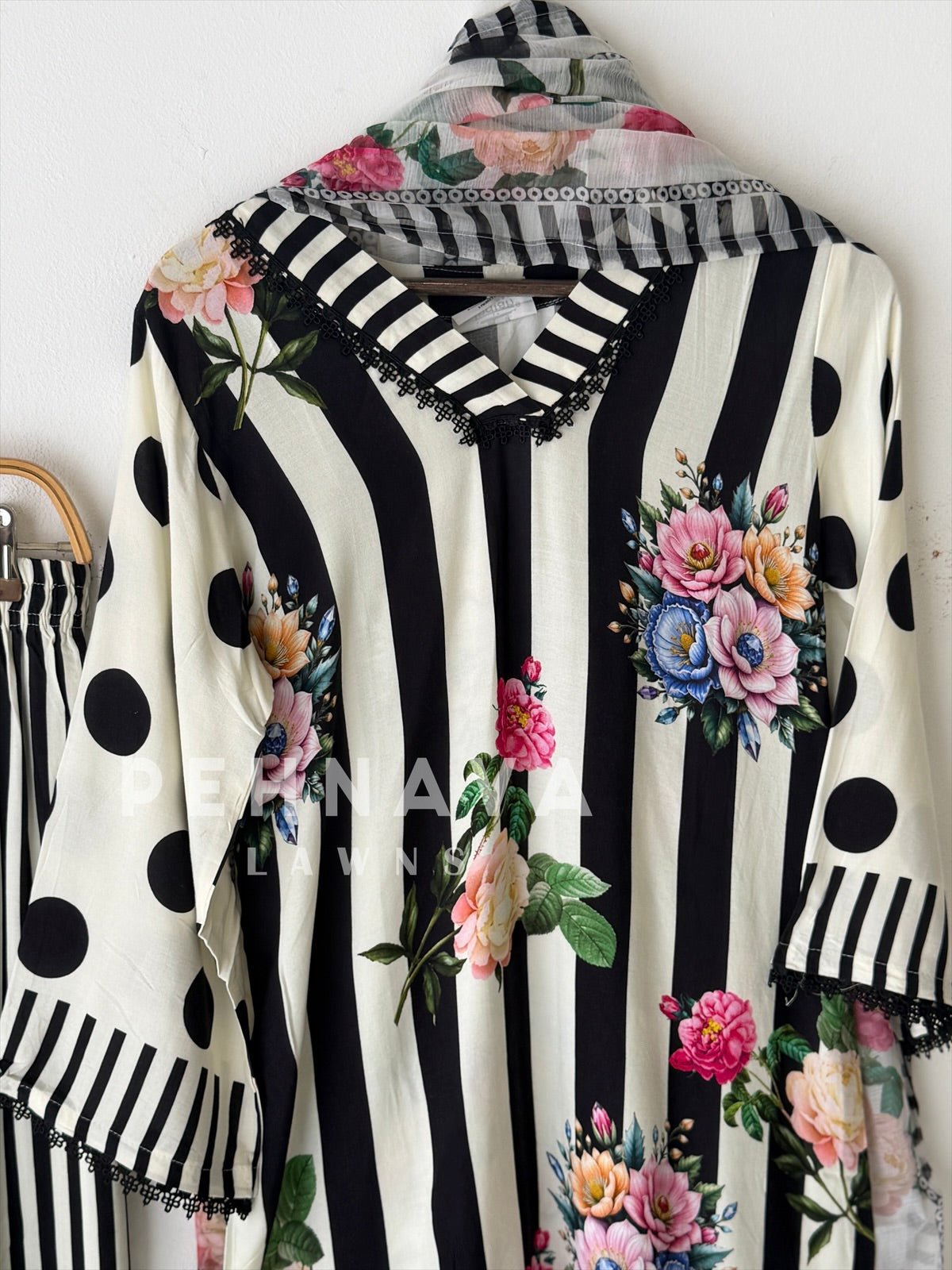 Striped Polka Dot Printed Suit LRC 375