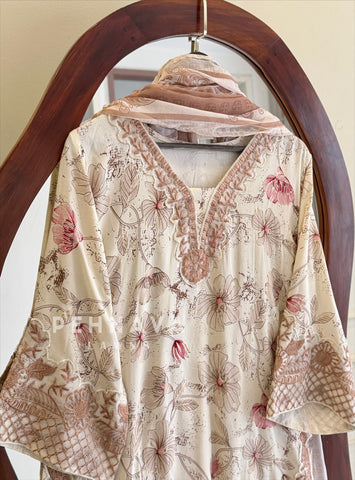 Floral Embroidered Farshi Salwar LRC 356