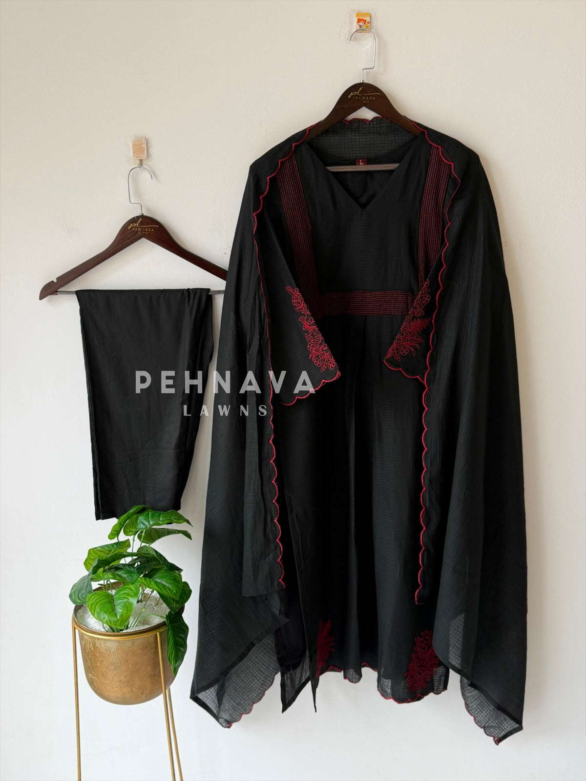 Cotacheck Embroidered Suit 13081