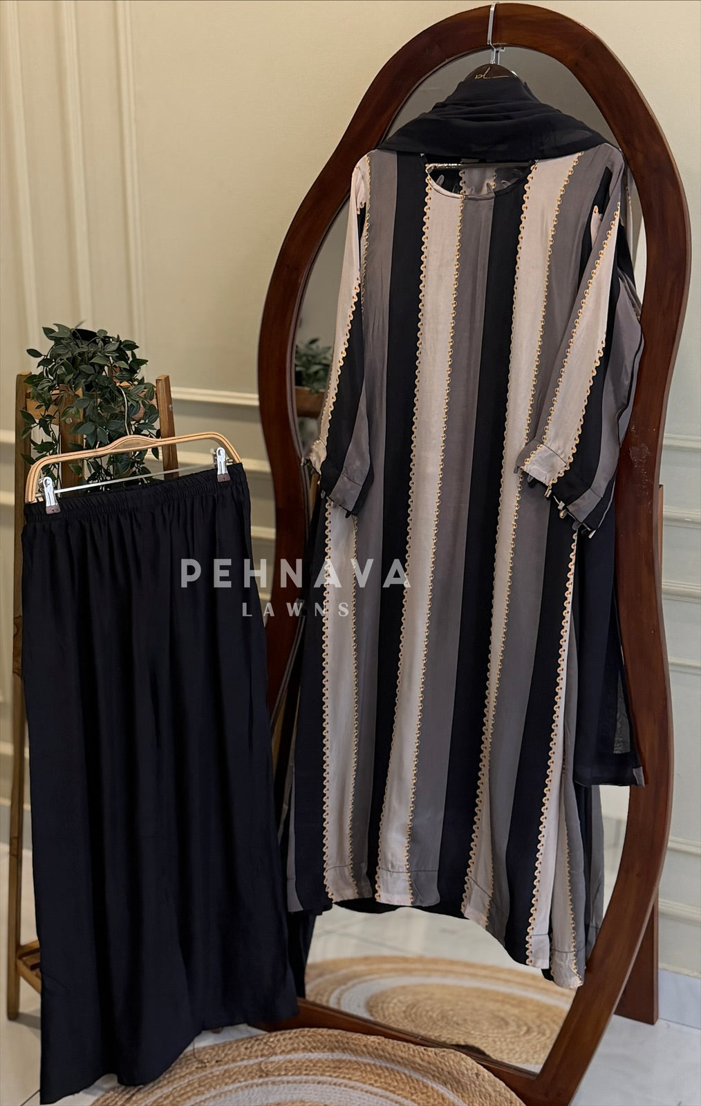 Striped Crepe Suit Set-4992