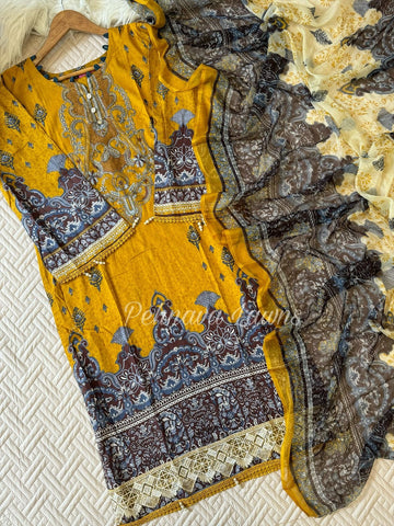 Timeless Yellow Unstitched Suit