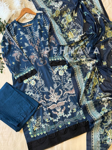 Floral neckline suit with dupatta