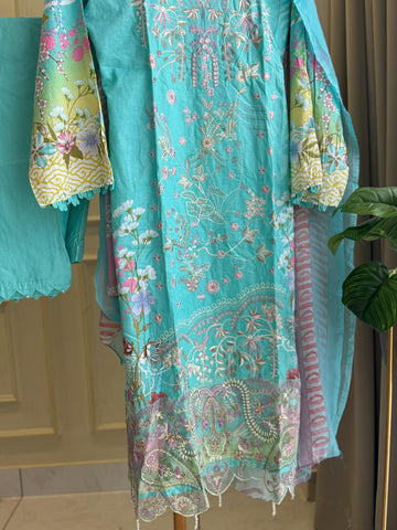 Floral Embroidered Pakistani Suit-5